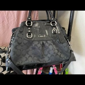 Authentic COACH purse. In perfect condition.